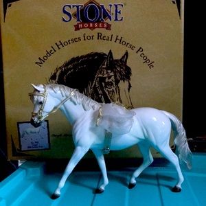 Peter Stone Model Horse “Angel”